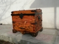 CUFAR CU SERTAR-lemn de brad.Dim. 83x64x40cm.